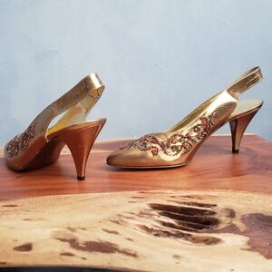 RENE CAOVILLA VINTAGE BEADING & GOLD LEATHER SLING BACK SIZE IT 37.5